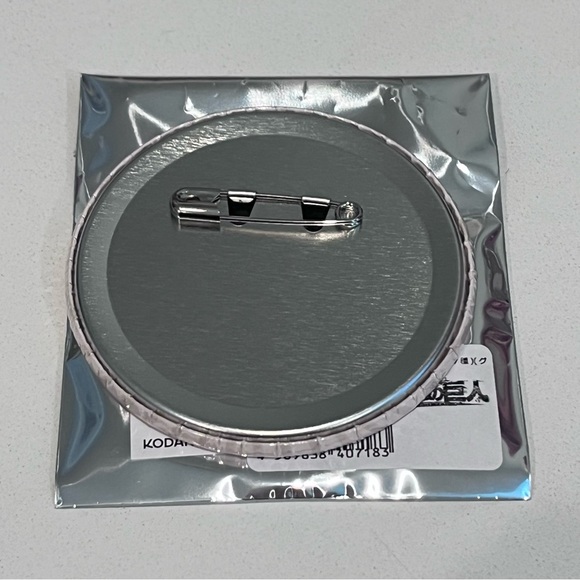 Attack on Titan Pieck Finger GraffArt Can Badge Shingeki no Kyojin Douwa ver - Picture 3 of 4